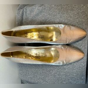 Vintage Ferragamo Pumps